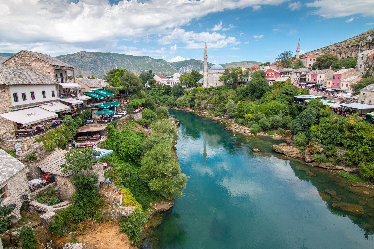 青城山镇周边旅游景点（青城山镇周边旅游景点推荐）