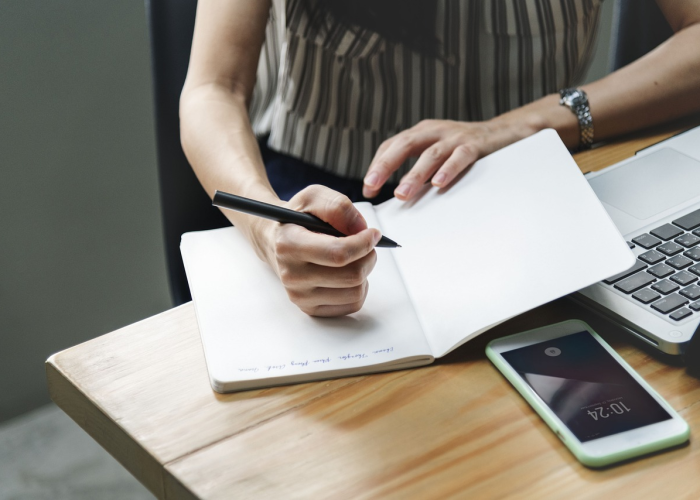 01673.HK(华章科技)