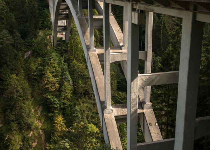 裕丰昌控股股份简称将更改为“申港控股”