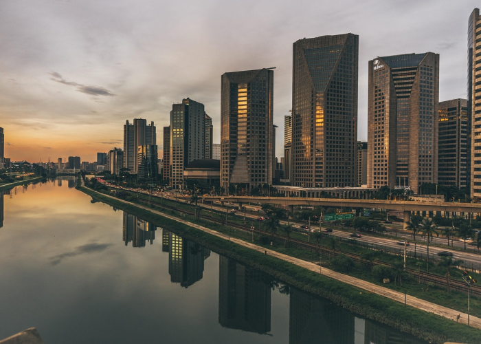 OpenAI首款AI硬件被曝名为Dime：耳机形态，有望今年发售 🕒