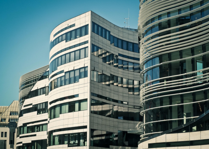 大空头伯里警告比特币风险