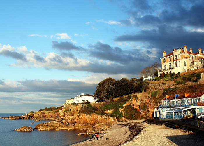 ⬜ 河南昨日新增本土确诊60例河南昨日新增确诊病例41例